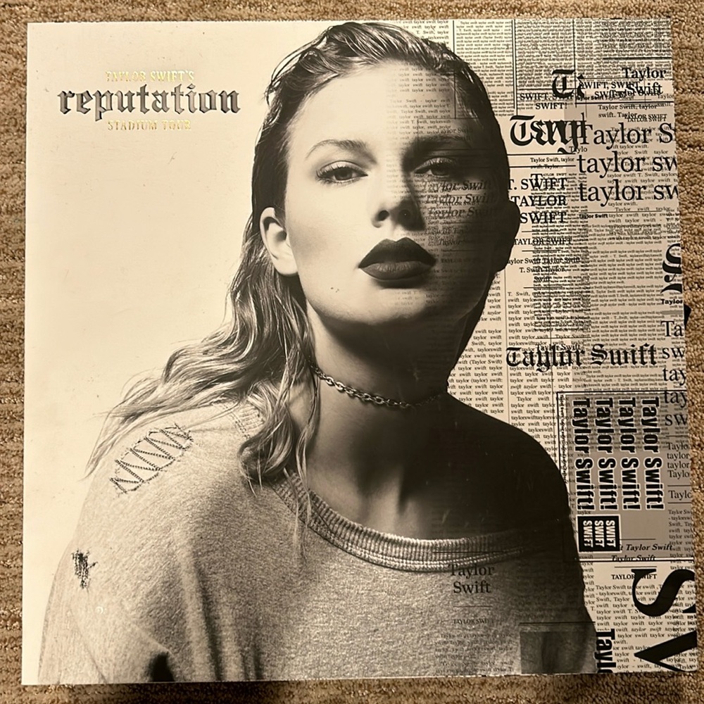 Taylor Swift Reputation VIP box